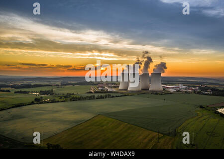 Kernkraftwerk. Im Frühjahr 2003 wurde das Kernkraftwerk mit 2160 MW installierter Leistung, wurde das größte Power Resource Stockfoto