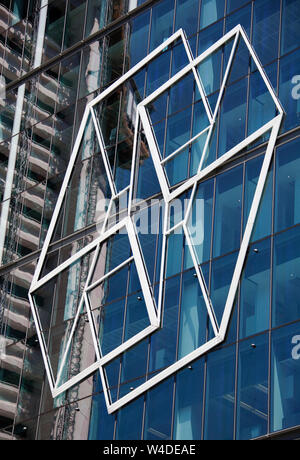 Die abstrakte Sicht der modernen ist ein Wolkenkratzer Fassade in der Innenstadt von Sydney (New South Wales). Stockfoto