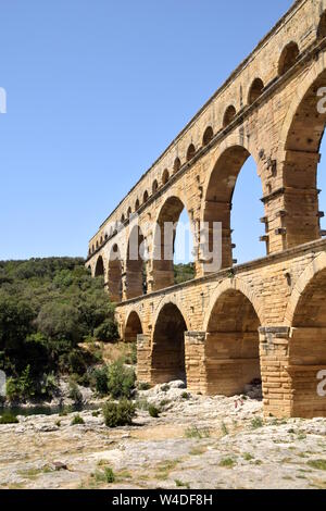 Antike römische Aquädukt Pont du Gard in Südfrankreich Stockfoto