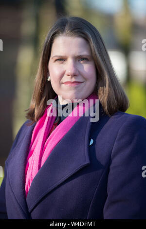 Glasgow, UK. 1. Februar 2019. Jo Swinson MP, der stellvertretende Chef der Liberaldemokratischen Partei, Posen für Fotos. Stockfoto