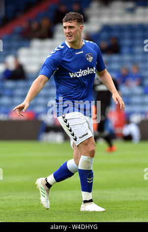 OLDHAM, ENGLAND 20. Juli Oldham Athletic's Alex Iacovitti in Aktion während der Vorsaison Freundschaftsspiel zwischen Oldham Athletic und Rochdale in Boundary Park, Oldham am Samstag, den 20. Juli 2019 (Credit: Eddie Garvey | MI Nachrichten) Stockfoto