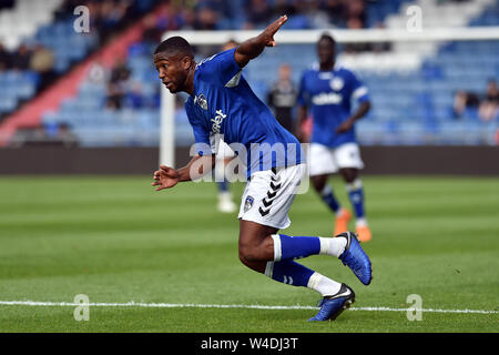 OLDHAM, ENGLAND 20. Juli Oldham der Athletic Scott Wilson in Aktion während der Vorsaison Freundschaftsspiel zwischen Oldham Athletic und Rochdale in Boundary Park, Oldham am Samstag, den 20. Juli 2019 (Credit: Eddie Garvey | MI Nachrichten) Stockfoto