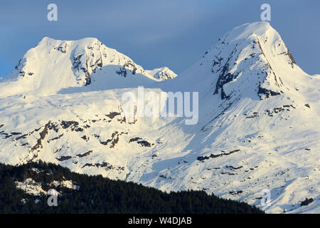 Chugach Mountains über Valdez, Prince William Sound, Alaska, USA Stockfoto