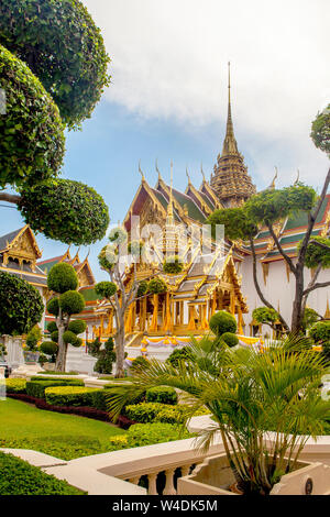 Schönen Innenhof Siwalai Gärten und Phra Thinang Siwalai Maha Prasat Gebäude an der Thailand Grand Palace in Bangkok. Stockfoto