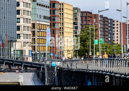 Amsterdam, Niederlande, Piet Heinkade, neue Gebäude an Ijhaven, Stockfoto