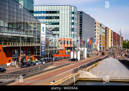 Amsterdam, Niederlande, Piet Heinkade, neue Gebäude an Ijhaven, Stockfoto