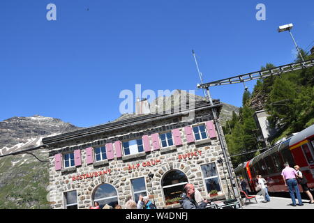 Alp Grüm Station, Bernina Express, Schweiz Stockfoto