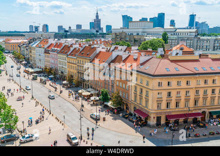 Warschau, Polen - 19 JULI 2019: Luftaufnahme der Nowy Swiat, die historische Straße von Warschau, Teil der königlichen Route zwischen Warschauer Königsschloss und Ol Stockfoto