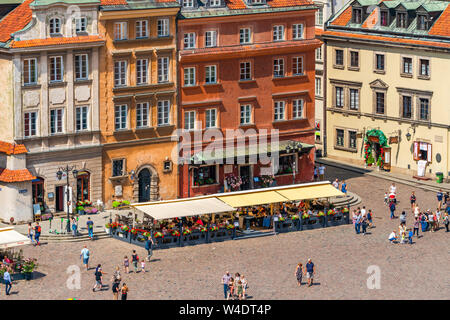 Warschau, Polen - 19 JULI 2019: Luftaufnahme der Warschauer Altstadt, einem pulsierenden Tourismus Hub mit kopfsteingepflasterten Gassen und mittelalterlichen Gebäude rekonstruiert af Stockfoto