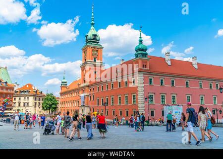 Warschau, Polen - 19 Juli 2019: Das königliche Schloss in das Schloss Platz am Eingang der Warschauer Altstadt ist einer der bekanntesten's Capital lan Stockfoto