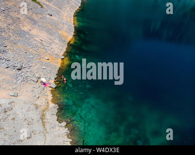 Luftbild des Blauen Sees (modro Jezero) in Kroatien Stockfoto