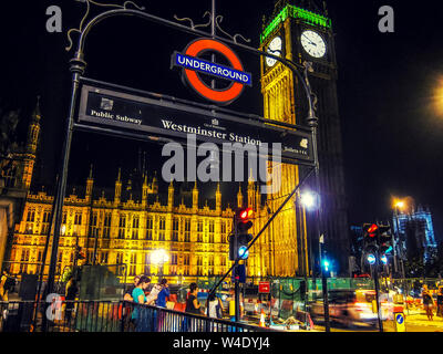 Westminster und Big Ben bei Nacht. London, England. Stockfoto