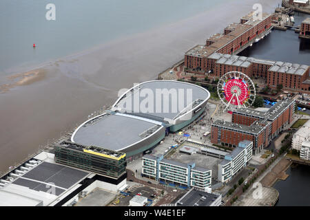 Luftaufnahme der M&S-Bank Arena & ACC Convention Centre, Liverpool, Großbritannien Stockfoto