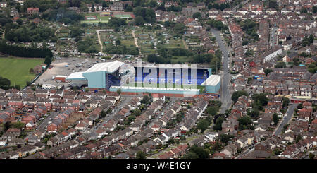 Luftaufnahme der Tranmere Rovers Prenton Park Fußballplatz, Merseyside, UK Stockfoto