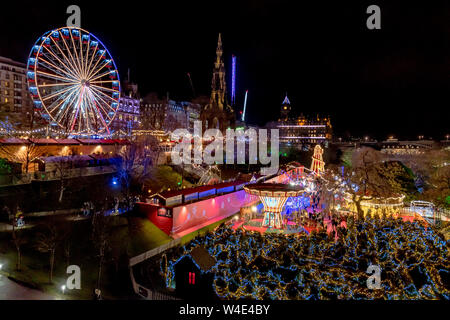 Weihnachten und Hogmanay street Unterhaltung, Edinburgh Stockfoto