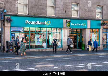 Ein Zweig der Poundland in der Union Street, Aberdeen. Stockfoto