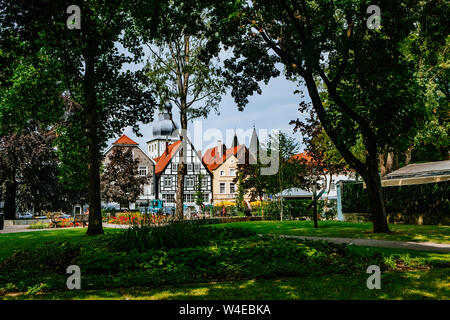 Das historische Stadtzentrum in Lippstadt, Deutschland mit einem epischen Himmel Stockfoto