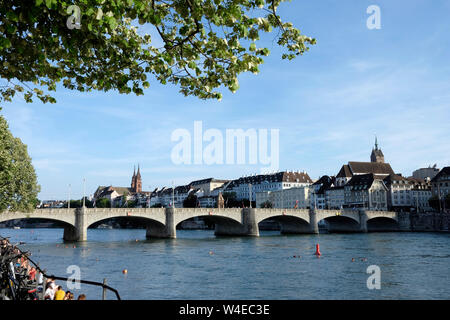 Eine allgemeine vie der Mittleren Brücke in Basel, Schweiz Stockfoto