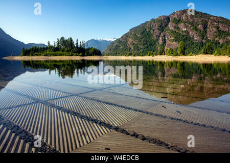 Boot Rampe an der Buttle Lake - Strathcona Provincial Park, in der Nähe von Campbell River, Vancouver Island, British Columbia, Kanada Stockfoto