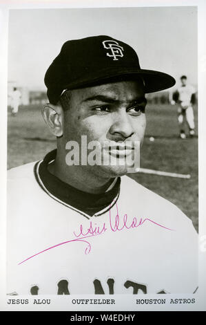 Schwarz-weiß Foto von Jesus Alou mit den San Francisco Giants um 1960 s Stockfoto