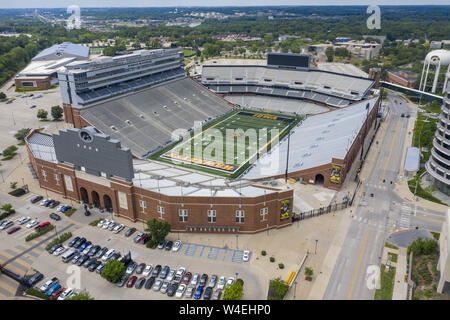 Iowa City, Iowa, USA. 21. Juli, 2019. Luftaufnahmen Kinnick Stadium, ehemals Iowa Stadium ist ein Stadion in Iowa City, Iowa, USA. Es ist das Heimstadion von der Universität von Iowa Hawkeyes. (Bild: © Walter G Arce Sr Schleifstein Medi/ASP) Stockfoto