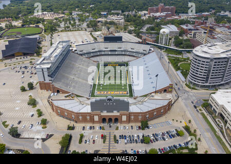 Iowa City, Iowa, USA. 21. Juli, 2019. Luftaufnahmen Kinnick Stadium, ehemals Iowa Stadium ist ein Stadion in Iowa City, Iowa, USA. Es ist das Heimstadion von der Universität von Iowa Hawkeyes. (Bild: © Walter G Arce Sr Schleifstein Medi/ASP) Stockfoto