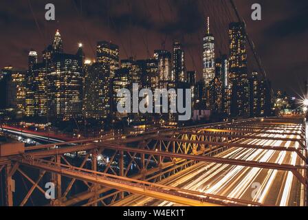 Schöne Nacht auf der Brooklyn Bridge Stockfoto