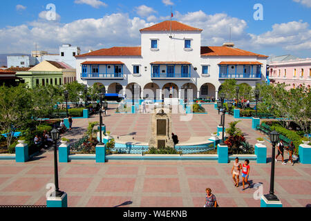 Parque Céspedes von Santiago de Cuba und seine Stadt Halle (ayutamiento) Stockfoto