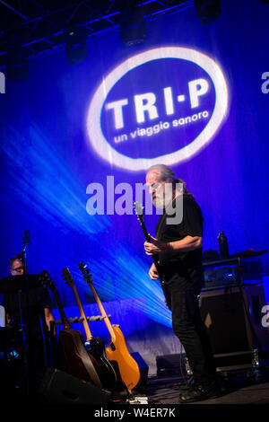 22. Juli, Milano. Calexico und Bügeleisen & Wein führt Live@Tri-P Musik Festival, La Triennale di Milano. Copyright Davide Merli | Alamy Stockfoto