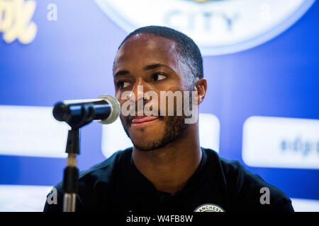 HONG KONG, Hong Kong SAR, China: 23. Juli 2019. Premier League Club Manchester CityÕs star player Raheem Sterling (dargestellt) und Manager Pep Guardiola erfüllen die chinesischen Medien im Grand Hyatt Hong Kong Wan Chai. Foto News/Alamy leben Nachrichten Stockfoto