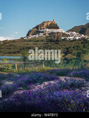 Zahara de la Sierra - Zahara de la Sierra, Provinz Cadiz, Andalusien, Spanien Stockfoto