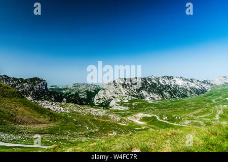 Montenergo, P 14 Mountain lookout Straße. Stockfoto