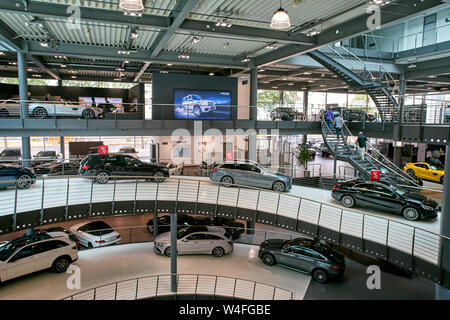 Deutschland, Düsseldorf Juli 17, 2019: Mercedes-Benz Store in Düsseldorf. Deutschland Stockfoto