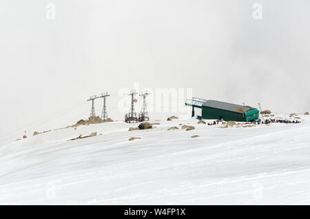 Blick vom höchsten Punkt der Apharwat Peak, Gulmarg, Jammu und Kaschmir, Indien Stockfoto