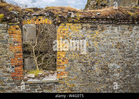 Einstürzende Fenster und Wände in Charlesfort, Summercove, Kinsale, County Cork, Irland, Stockfoto