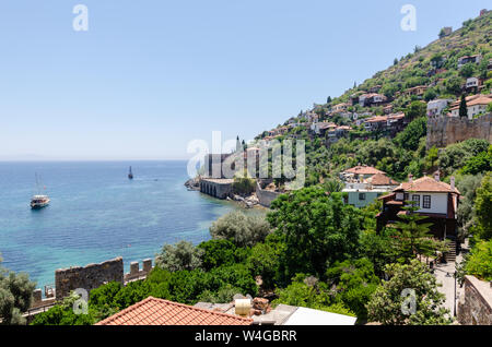 Alte Werft in der Nähe von Kizil Kule Turm in Halbinsel Alanya, Antalya, Türkei Stockfoto