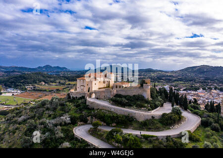 Luftaufnahme von pigrimage Kirche Santuari de Sant Salvador, Arta, Mallorca, Spanien Stockfoto