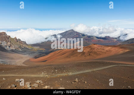 Krater Kama'oli' ich, Pu'-Me'ui, Pu'uopele und Kamohoalii, Sliding Sands Trail Haleakala Vulkan Haleakala National Park, Maui, Hawaii, USA Stockfoto