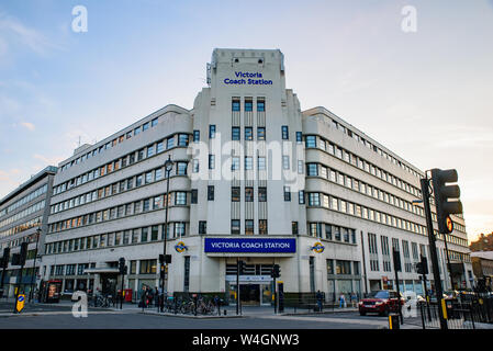 Victoria Coach Station, der grösste Busbahnhof in London, Vereinigtes Königreich Stockfoto