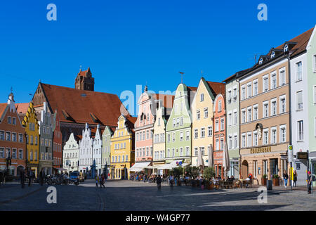 Alte Stadt und die Kirche des Heiligen Geistes, Landshut, Bayern, Deutschland Stockfoto