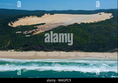 Antenne des 75 Mile Beach, Fraser Island, Queensland, Australien Stockfoto