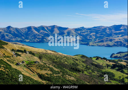 Die schöne Landschaft rund um Hafen von Akaroa Halbinsel, Banken, Südinsel, Neuseeland Stockfoto