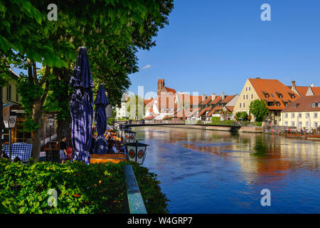 Biergarten zur Insel, Isar, Landshut, Bayern, Deutschland Stockfoto