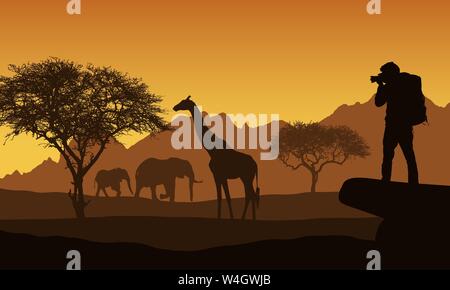Realistische Darstellung der African Safari mit Berg- Landschaft, Bäume und Elefanten und Giraffen. Tourist mit Rucksack nimmt das Fotografieren von Tieren Stock Vektor