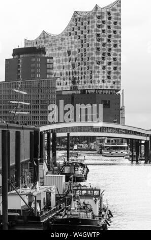 HAMBURG, DEUTSCHLAND - 14. Juli 2019: Die Elbphilharmonie in der Hafen City Quartal Hamburg, einer der größten Konzertsäle der Welt. Stockfoto