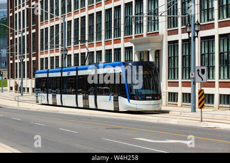 Region Waterloo Light Rail Transit bei King und Francis Street. Kitchener Waterloo Ontario Kanada Stockfoto