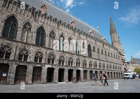 4900. Ieper. In Flanders Fields Museum. Foto: Gerrit De Heus Belgien. In Flanders Fields Museum Foto: Gerrit De Heus Stockfoto