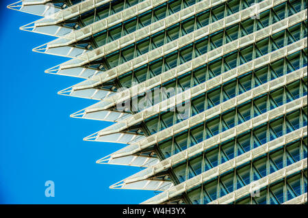 Moderne Gebäudeperspektive auf der Zaragoza Expo Stockfoto