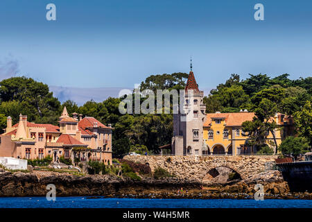 Blick auf eine idyllische Ecke der Casacais Cascais, Portugal vom 19. Juli 2019 Stockfoto