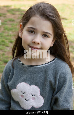 Ein Portrait eines 7 Jahre alten Mädchen Stockfoto